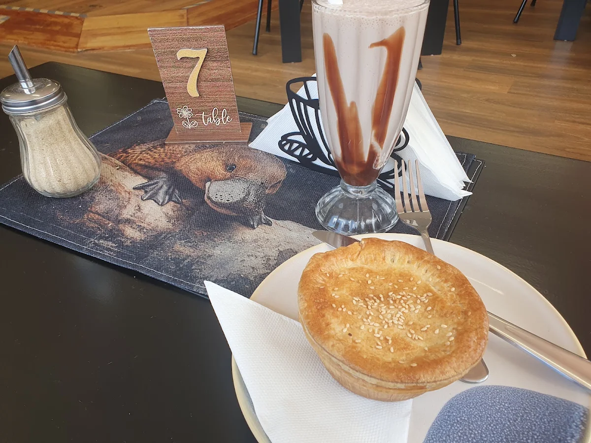 Food & drink, Burrow and Brew