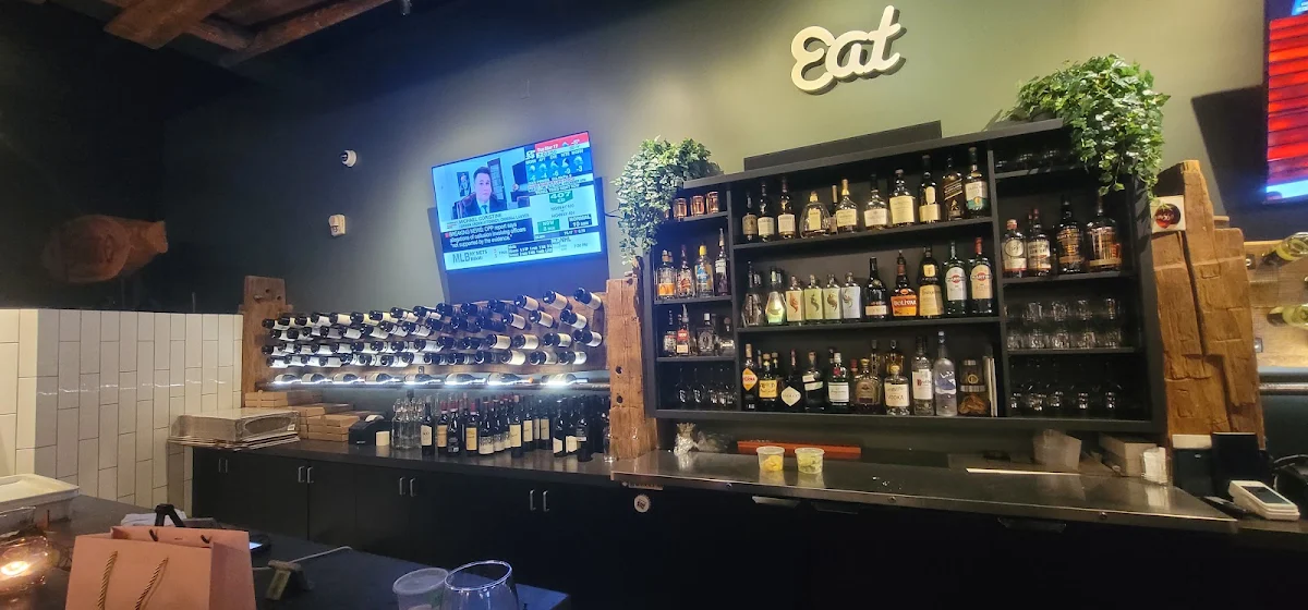 Vibe, Sasso Pizza Market & Bar