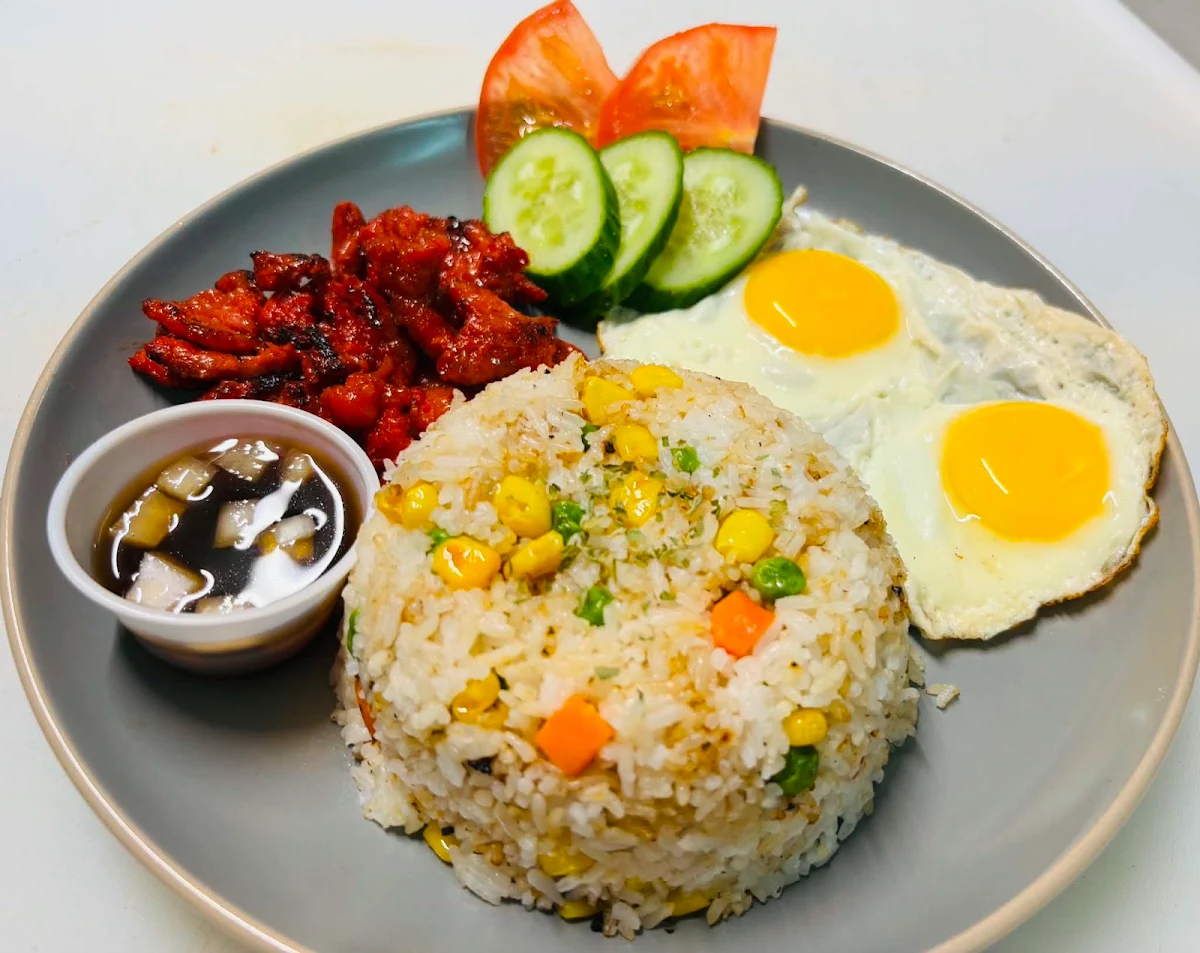 Food & drink, MJ Wawota Bar & Grill