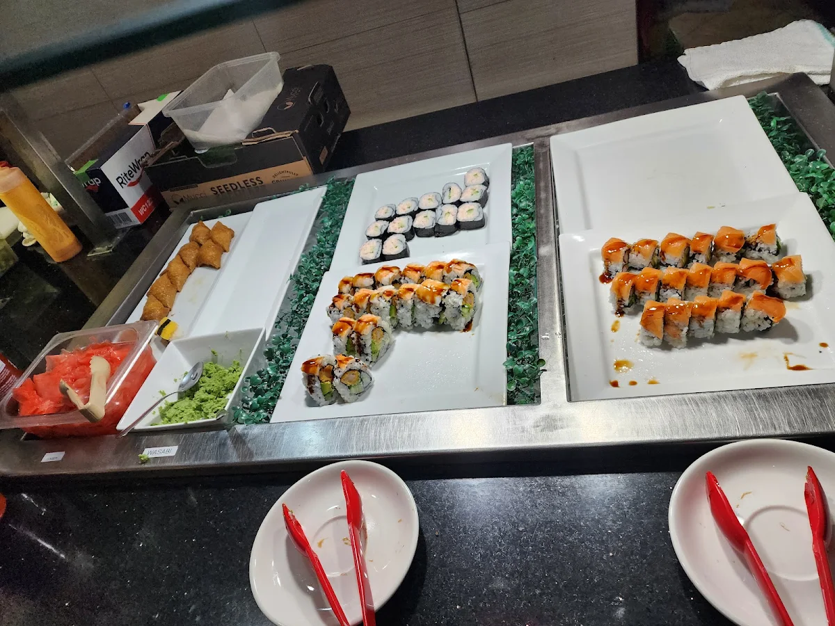 Food & drink, Maple Leaf Queen's Buffet