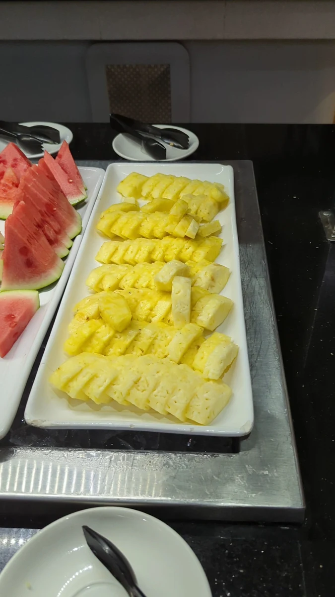 Food & drink, Maple Leaf Queen's Buffet