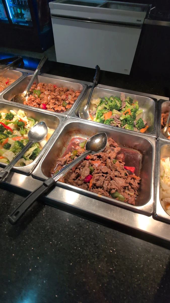 Vibe, Maple Leaf Queen's Buffet