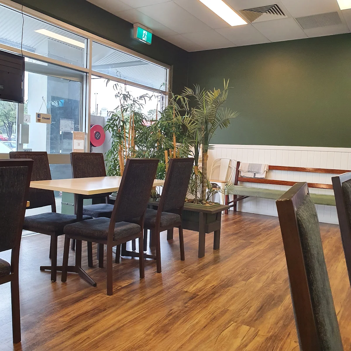 Vibe, VIETFOOD SPRINGWOOD