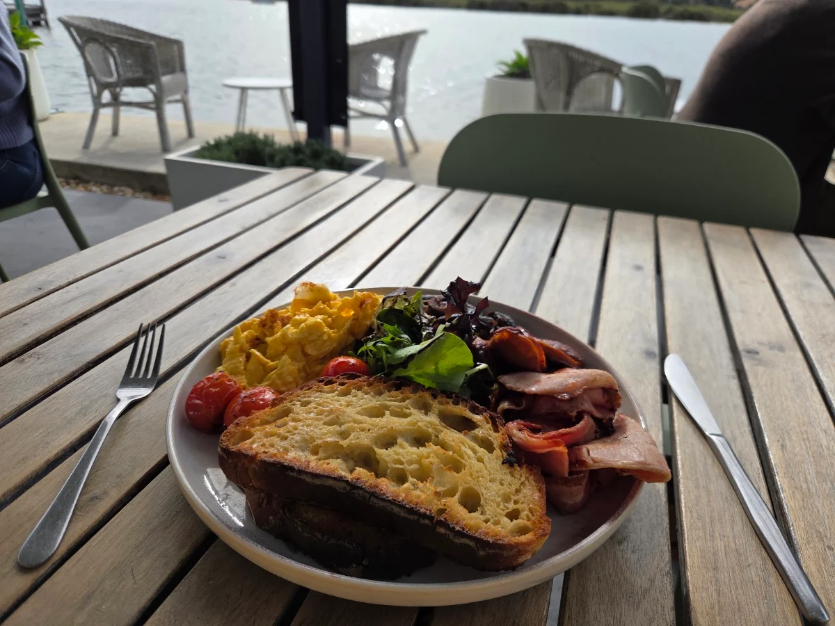 Food & drink, The Happy Wife