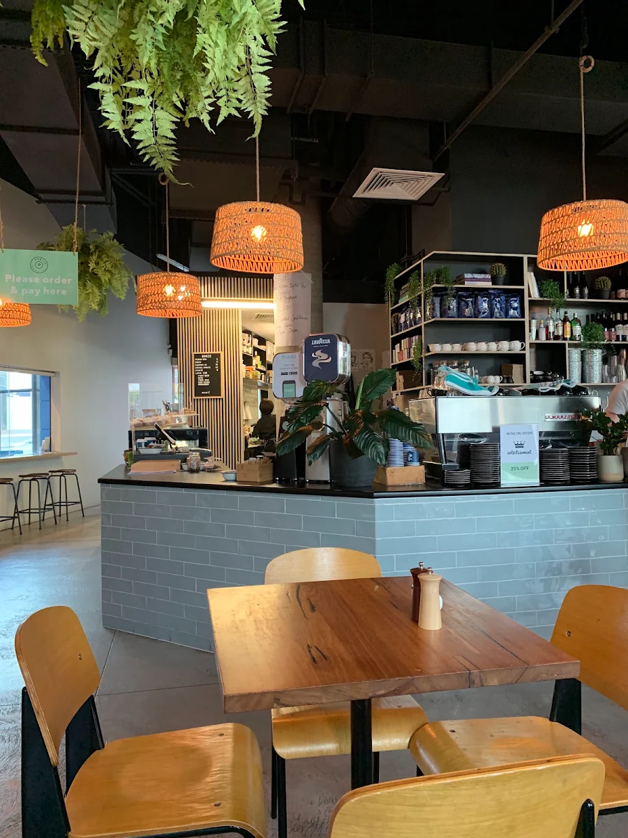 Vibe, Public Cafe.