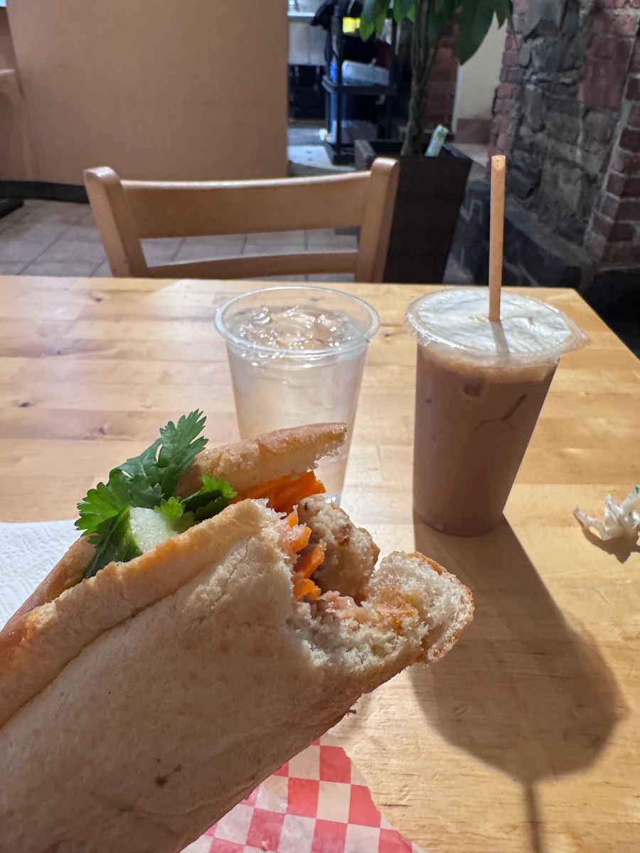 Food & drink, 3 Sisters Vietnamese Subs