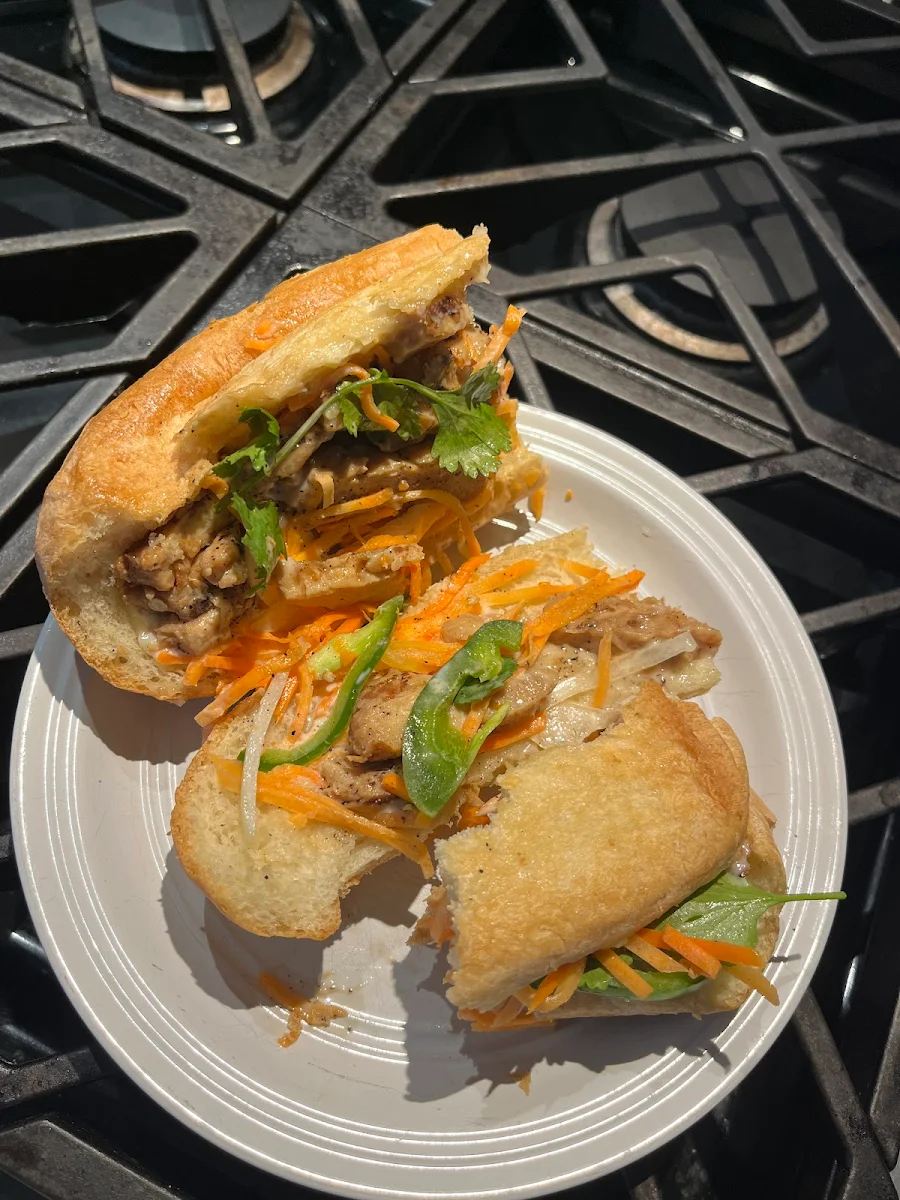 Food & drink, 3 Sisters Vietnamese Subs