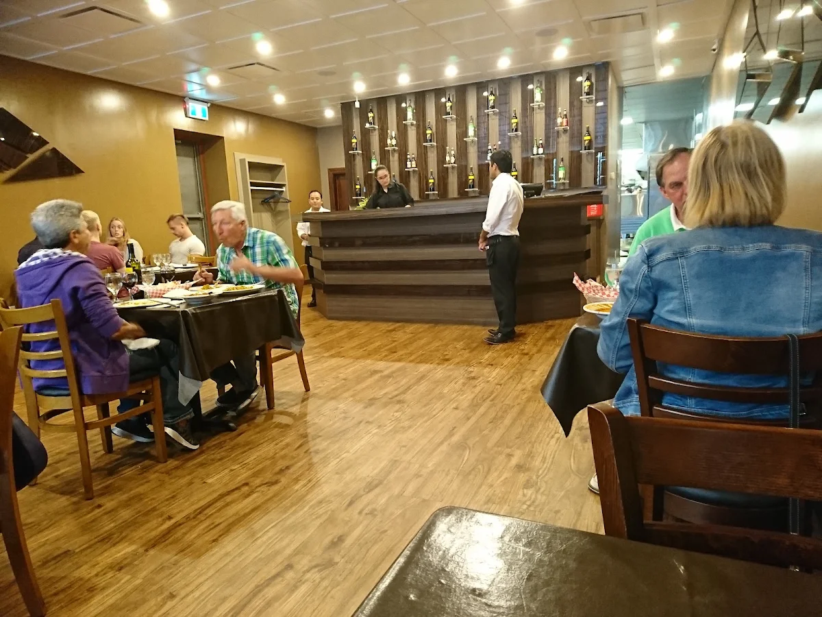 Vibe, Caraway Grill - Regina Downtown
