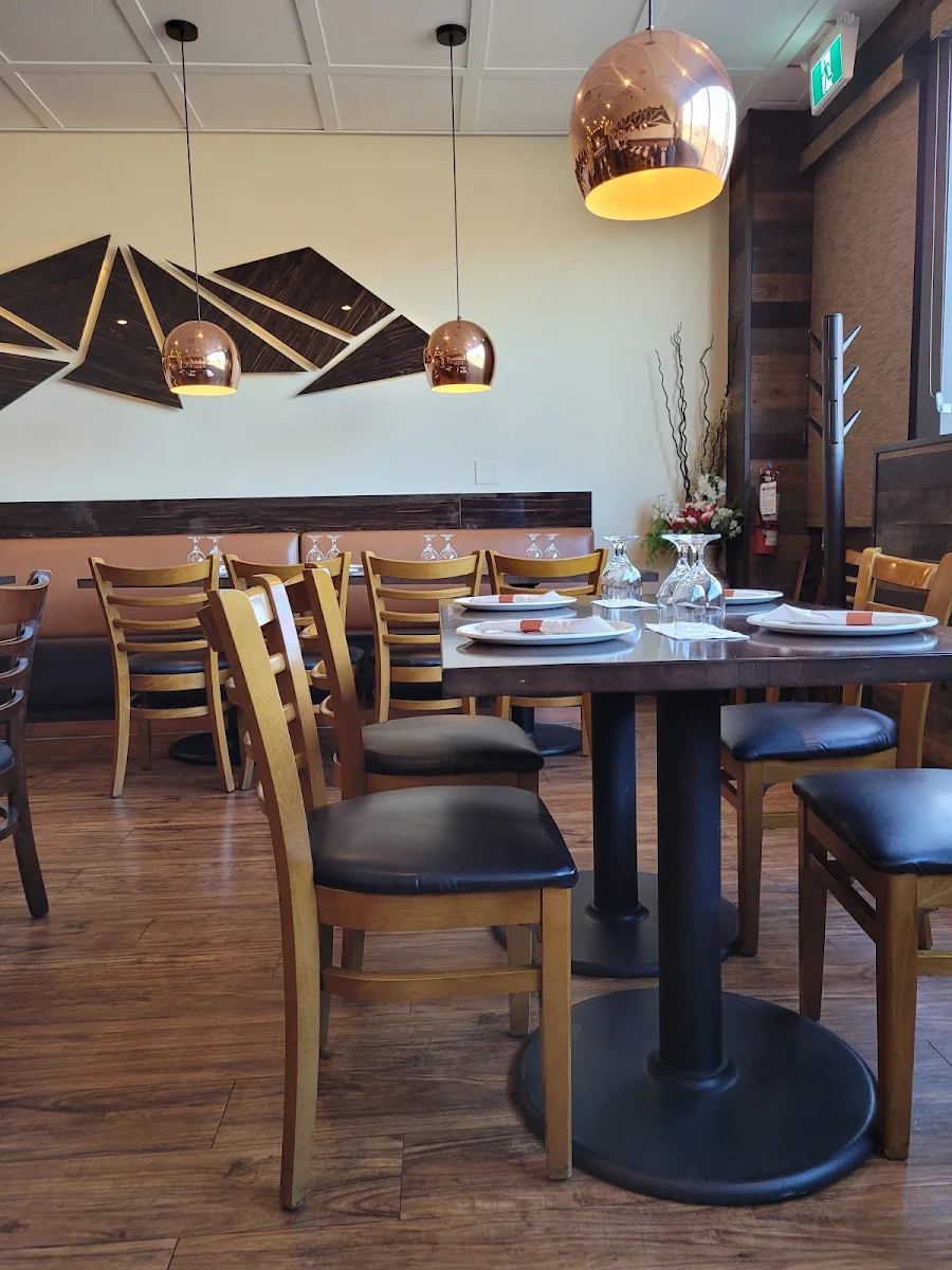 Vibe, Caraway Grill - Regina Downtown