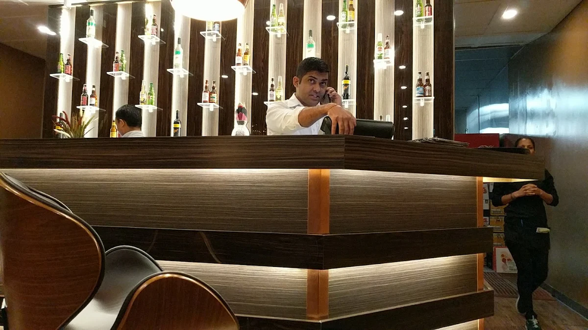 Vibe, Caraway Grill - Regina Downtown
