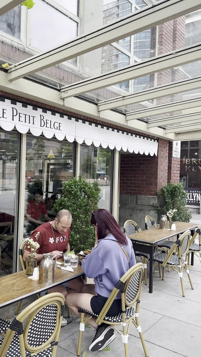 Vibe, Le Petit Belge