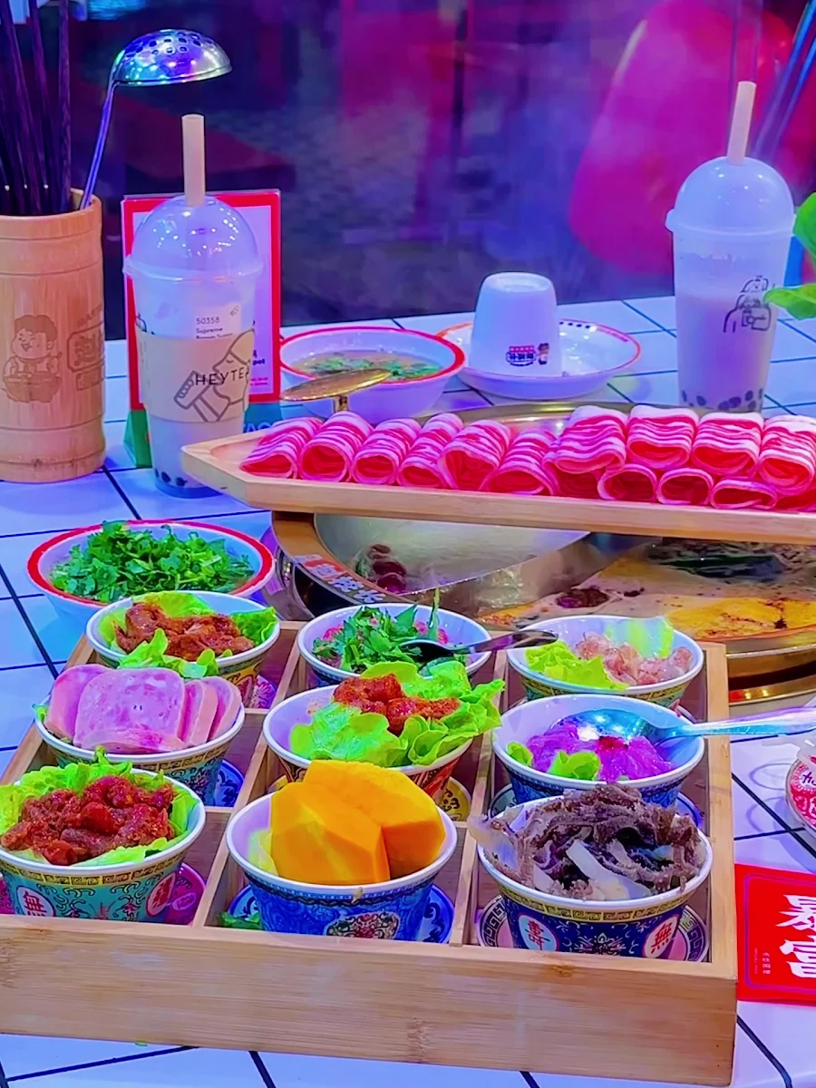 Food & drink, 赵校长卤味老火锅