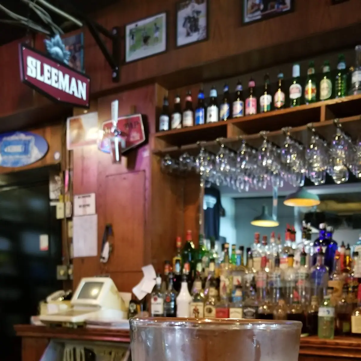 Food & drink, Yank's Old Niagara Bar & Grill