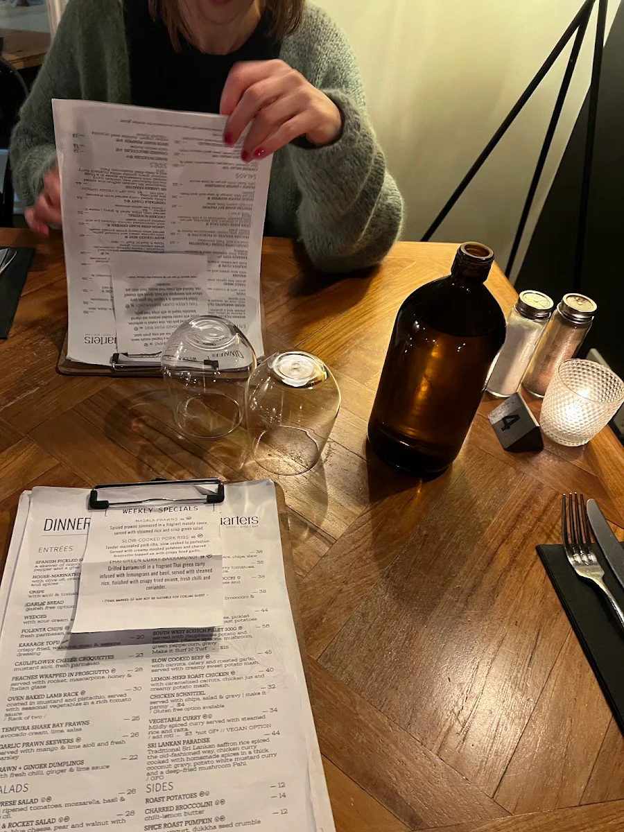 Menu, The Quarters