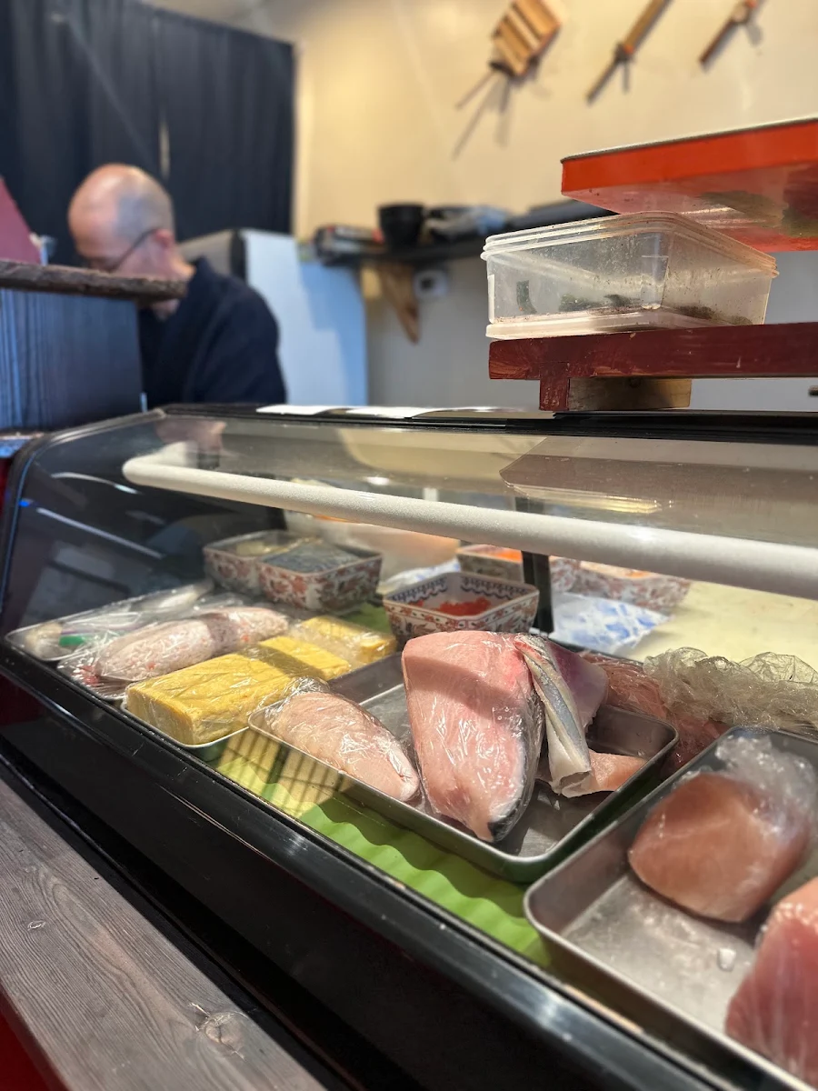 Vibe, Yoshida Sushi