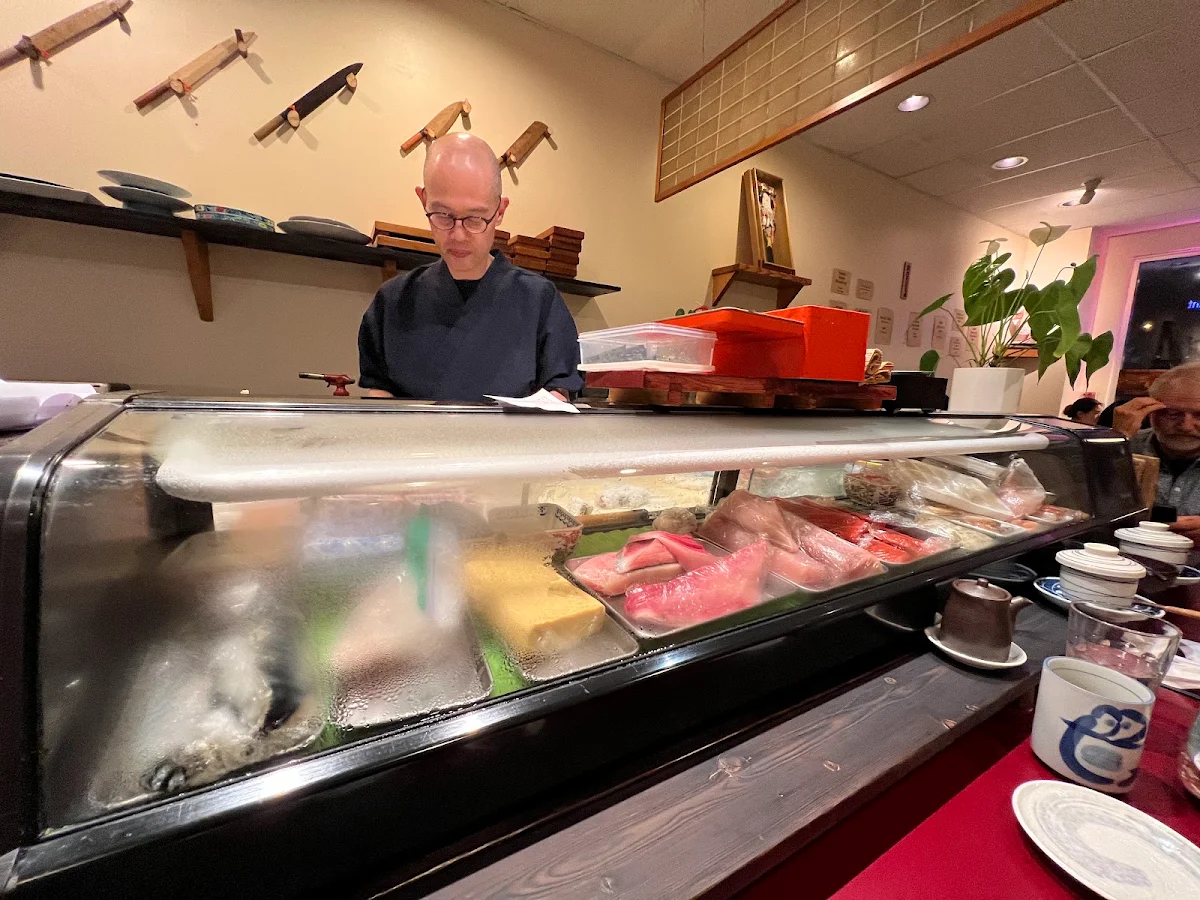 Vibe, Yoshida Sushi