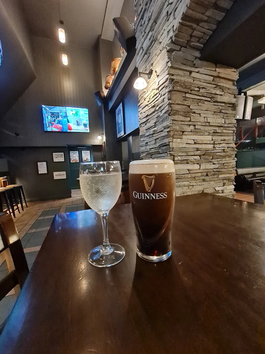 Food & drink, Finn McCool's Surfers Paradise