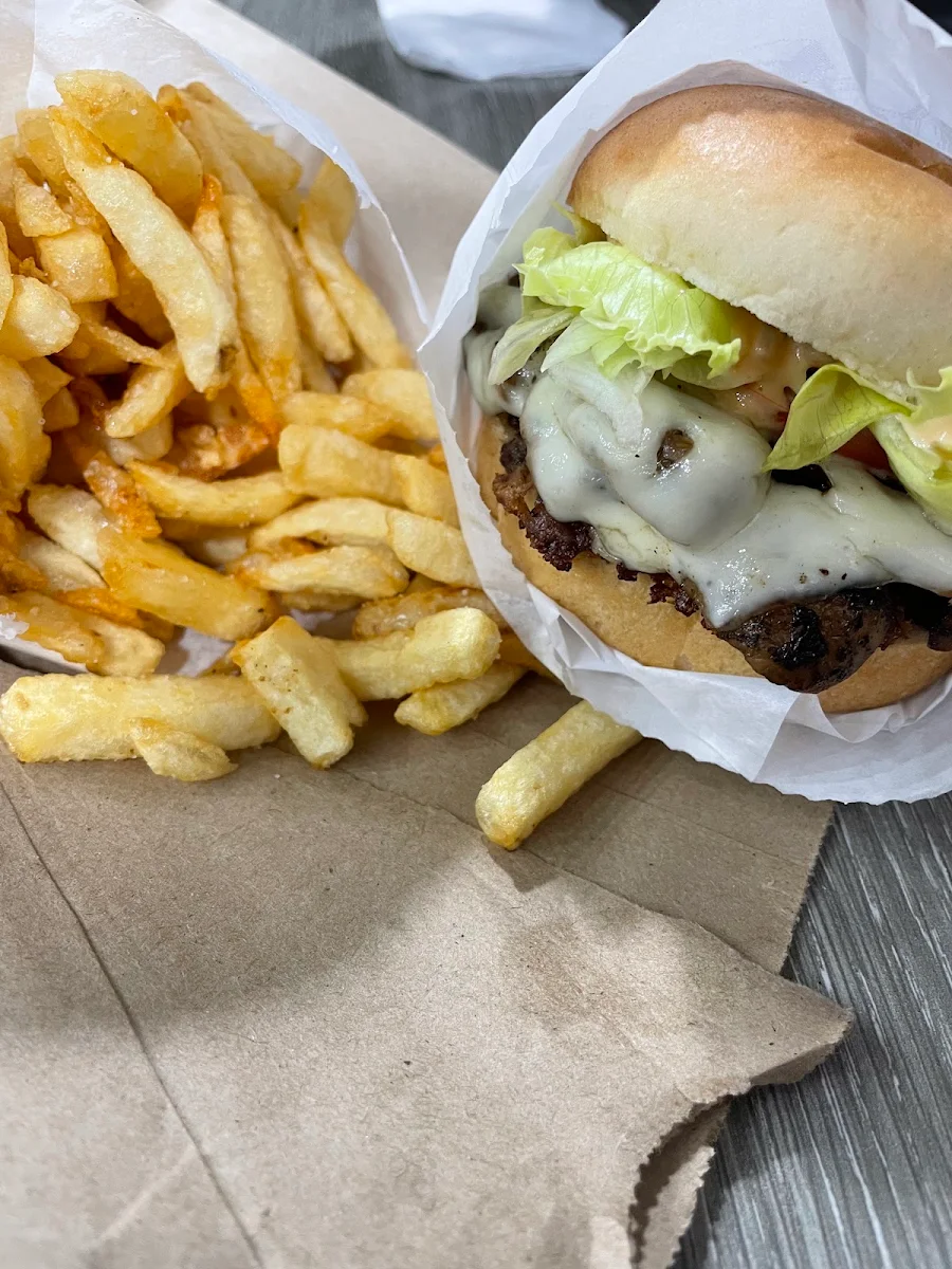 Food & drink, Fresh Burger Yonge Street