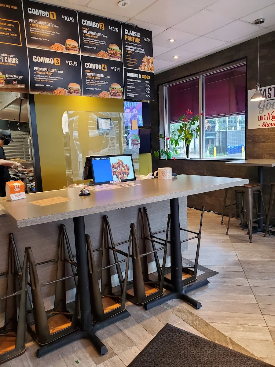 Vibe, Fresh Burger Yonge Street