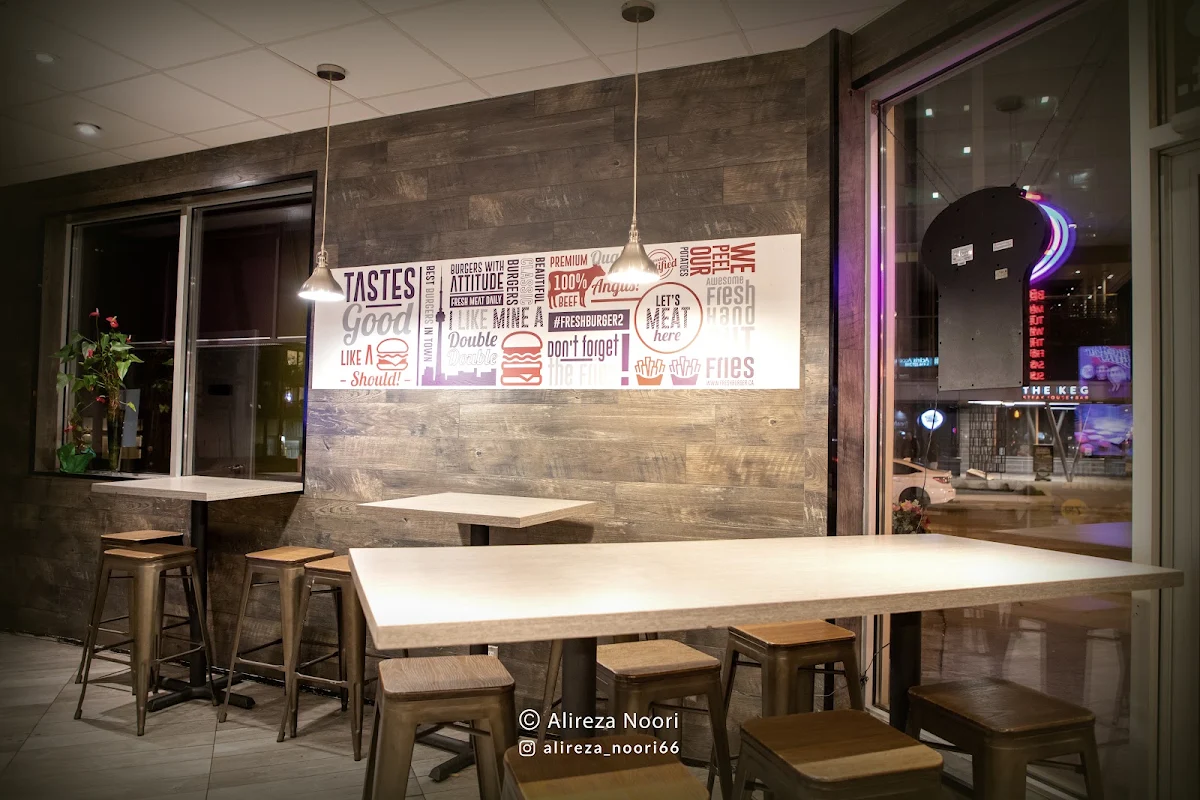 Vibe, Fresh Burger Yonge Street