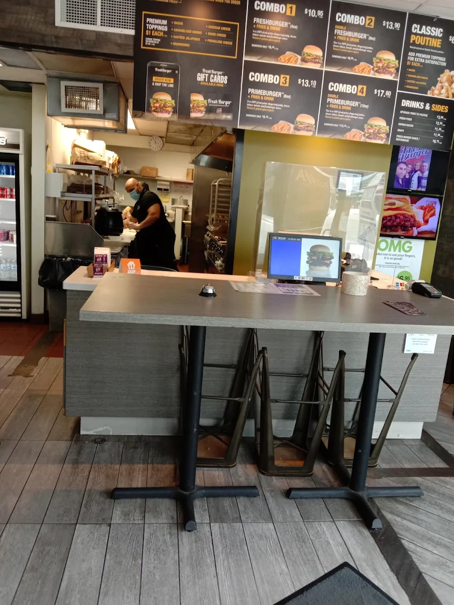 Vibe, Fresh Burger Yonge Street
