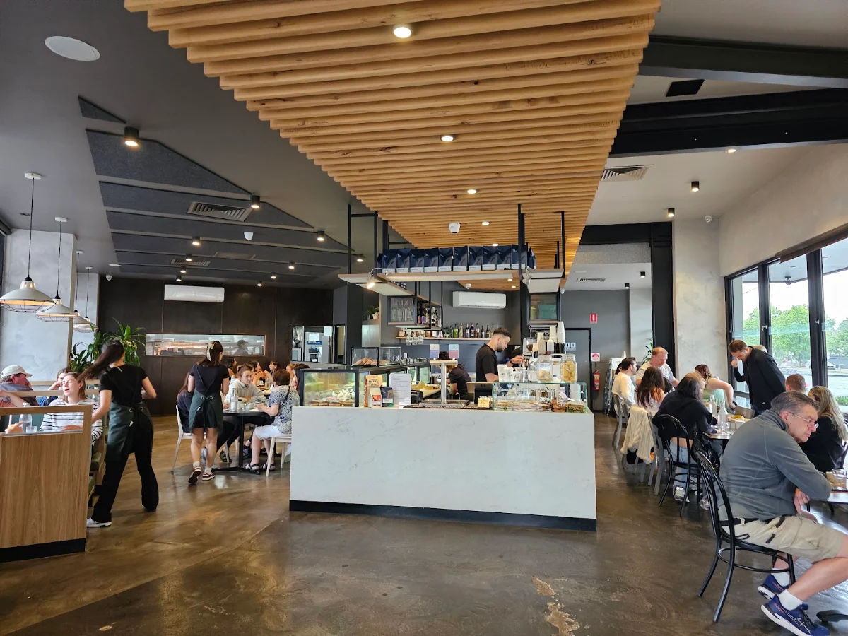 Vibe, La Vallee Cafe/Restaurant Essendon