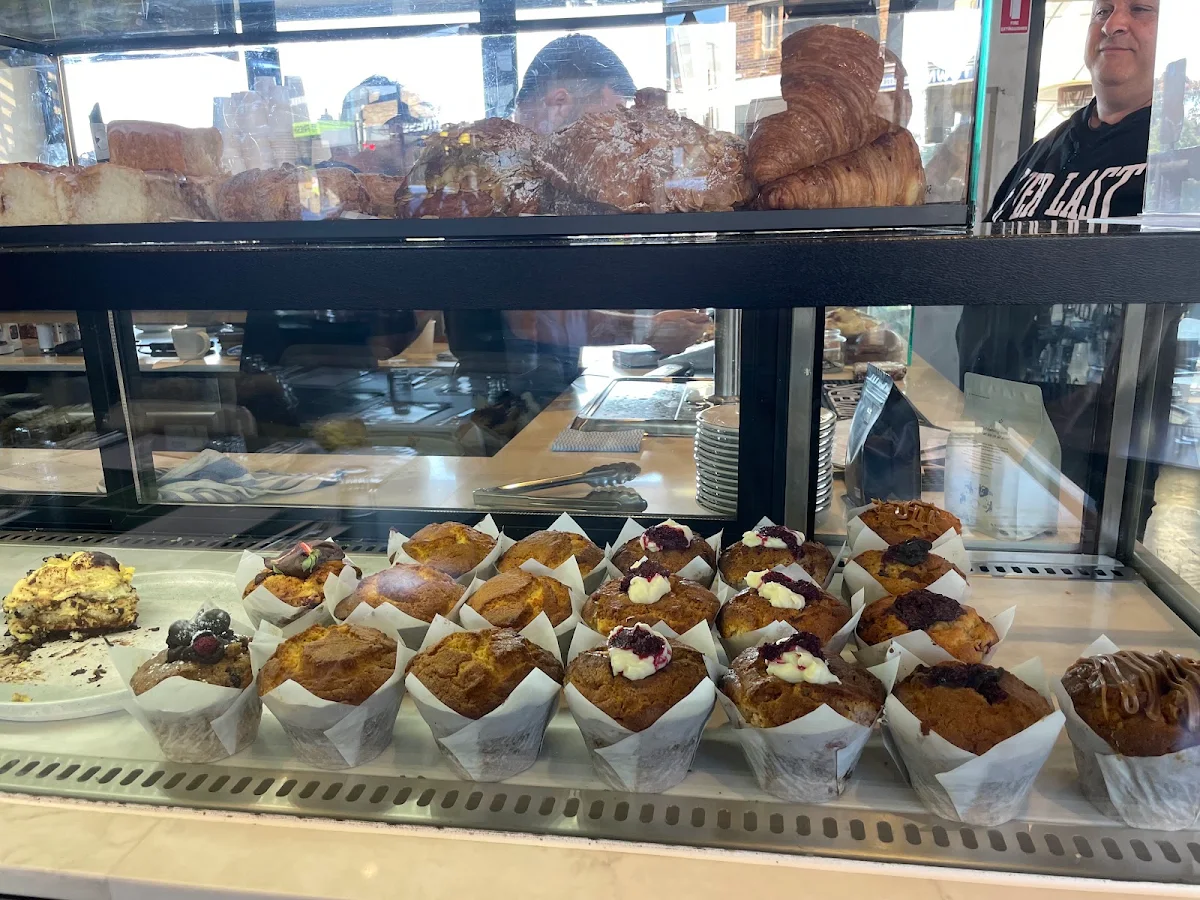 Vibe, La Vallee Cafe/Restaurant Essendon