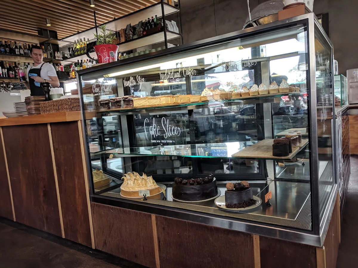Vibe, La Vallee Cafe/Restaurant Essendon