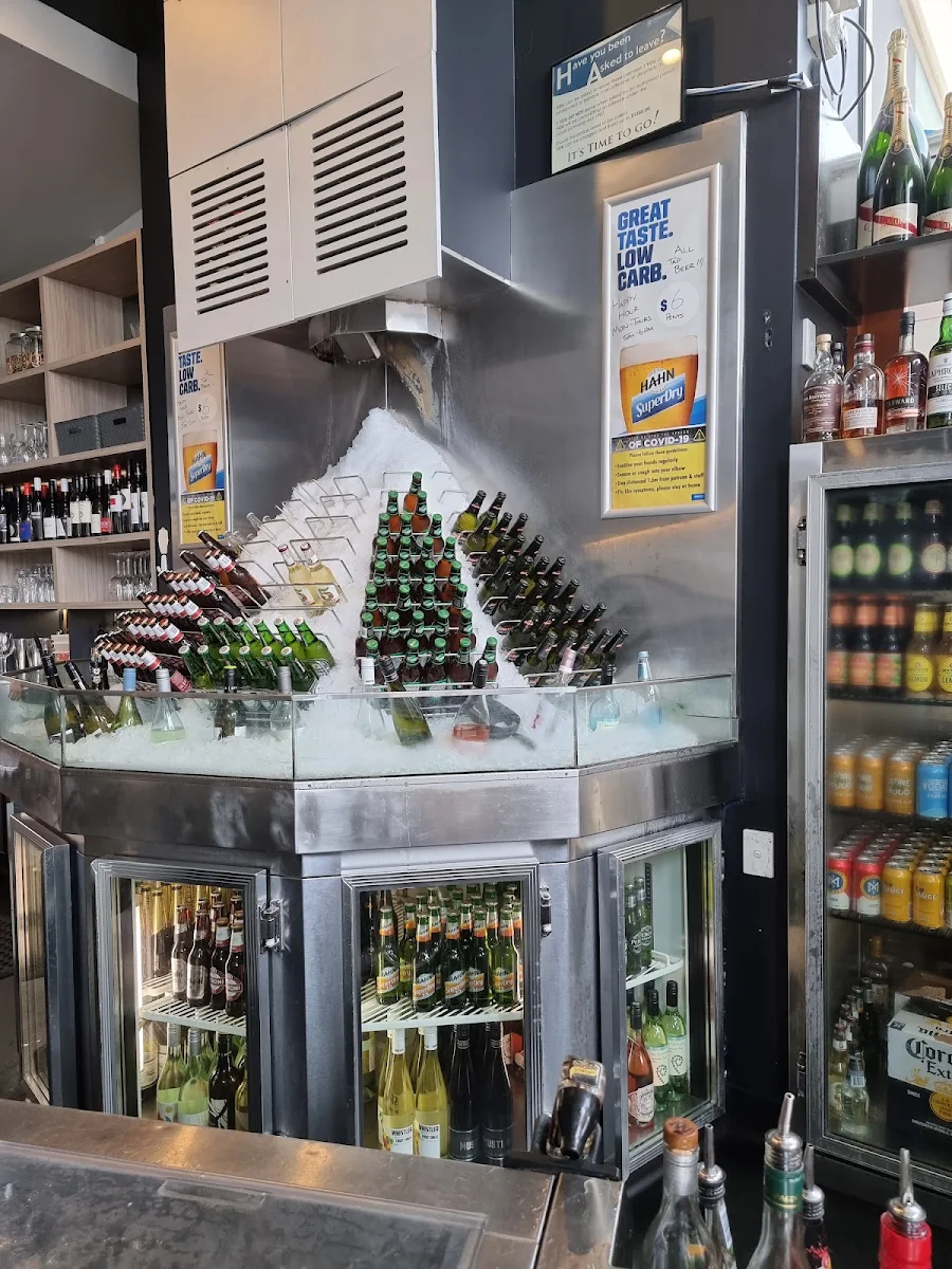 Vibe, Oyster Bar Holdfast Shores