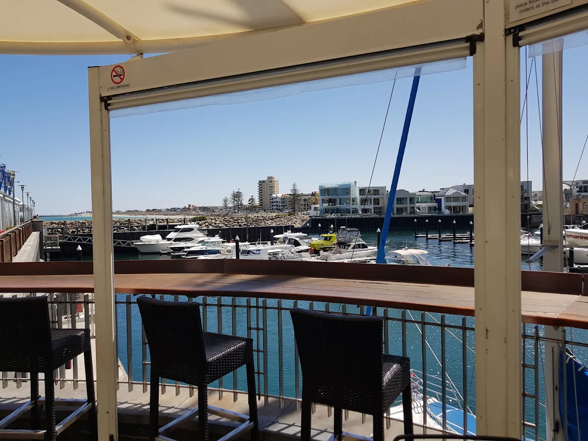 Vibe, Oyster Bar Holdfast Shores