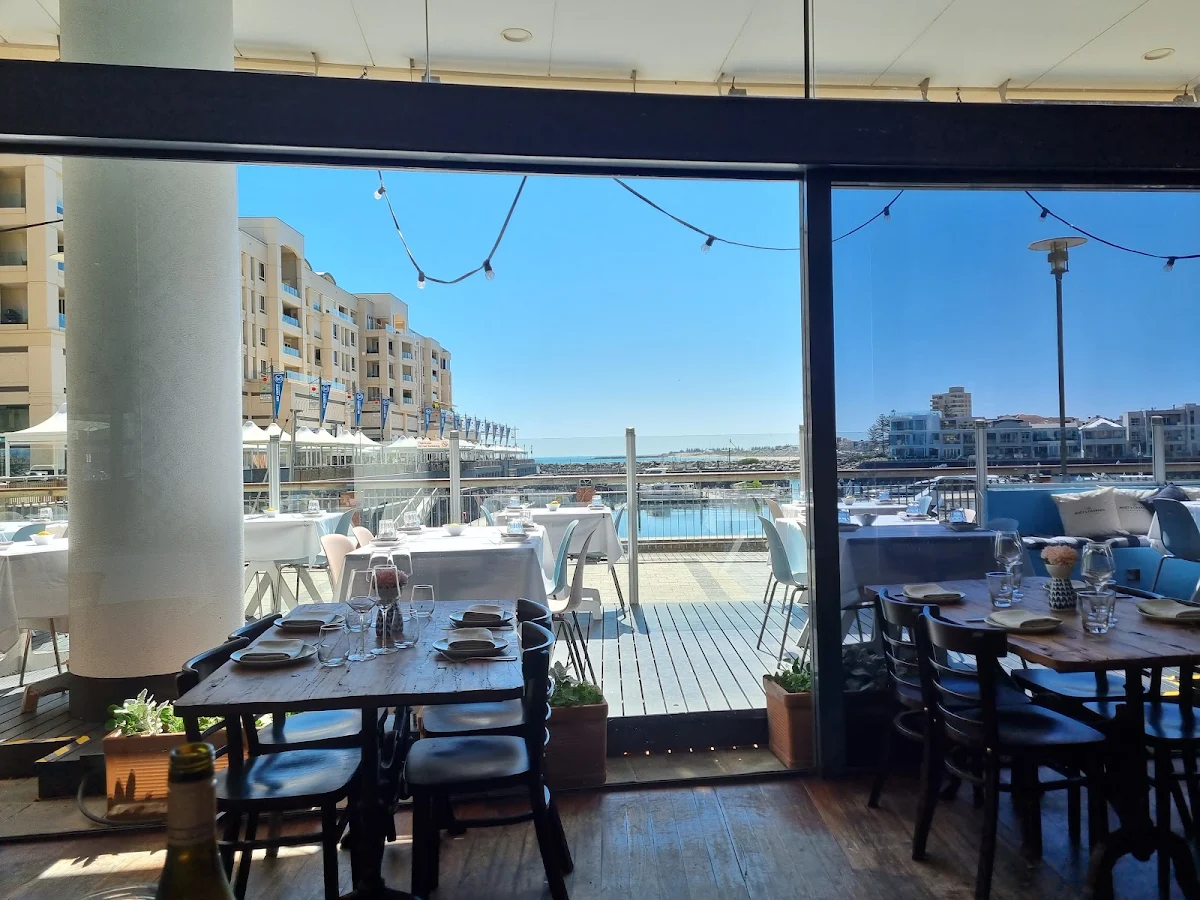 Vibe, Oyster Bar Holdfast Shores