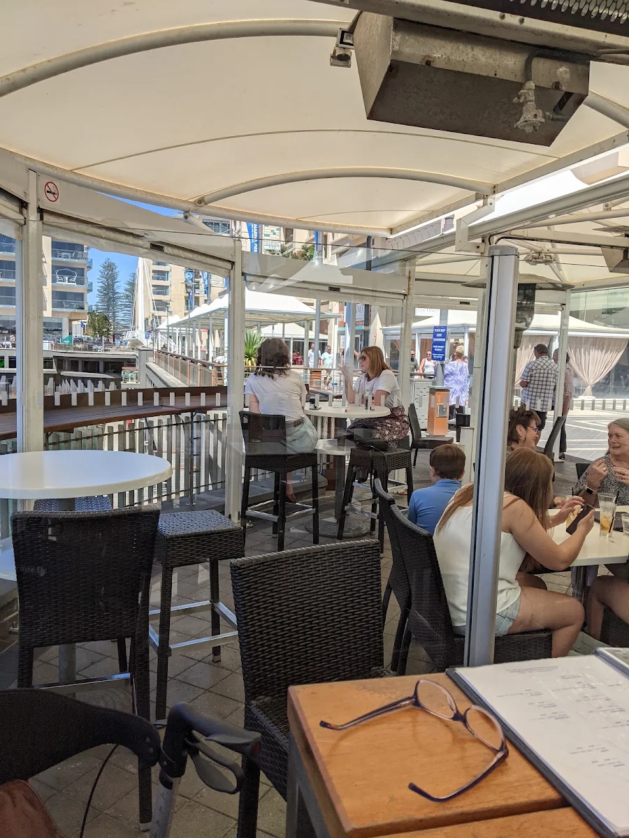 Vibe, Oyster Bar Holdfast Shores