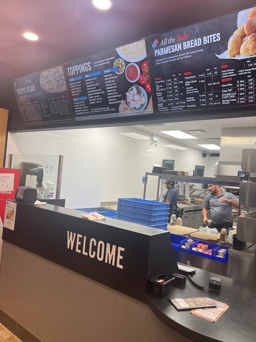Menu, Domino's Pizza