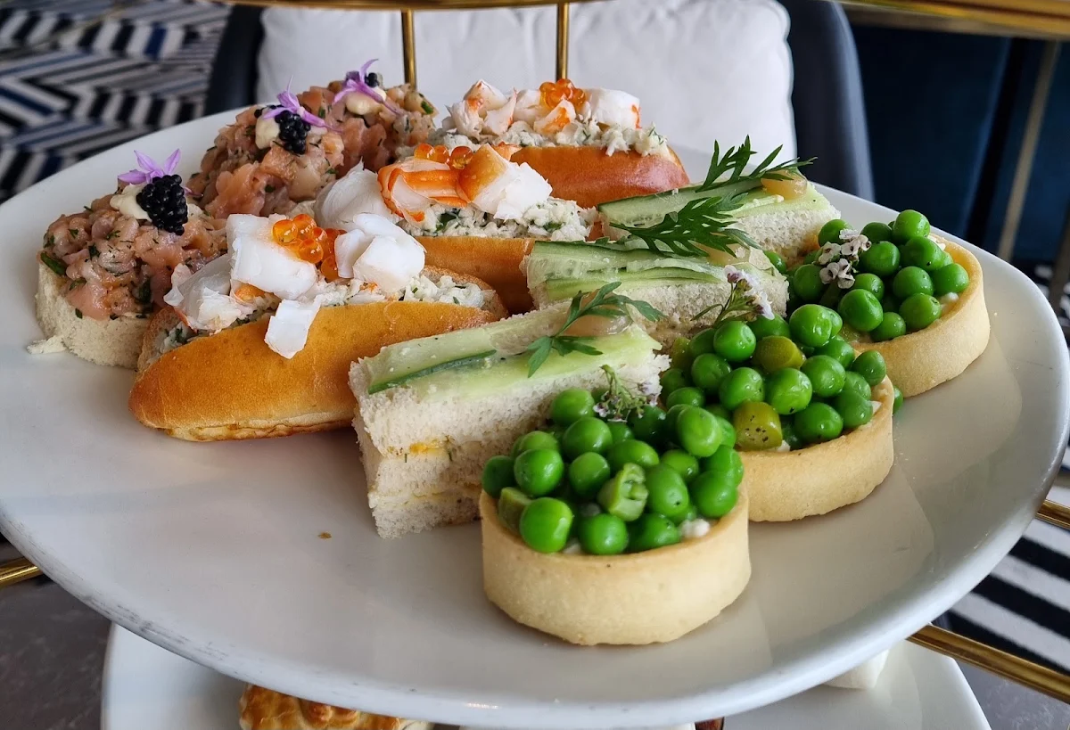 Food & drink, High Tea at Pan Pacific Melbourne