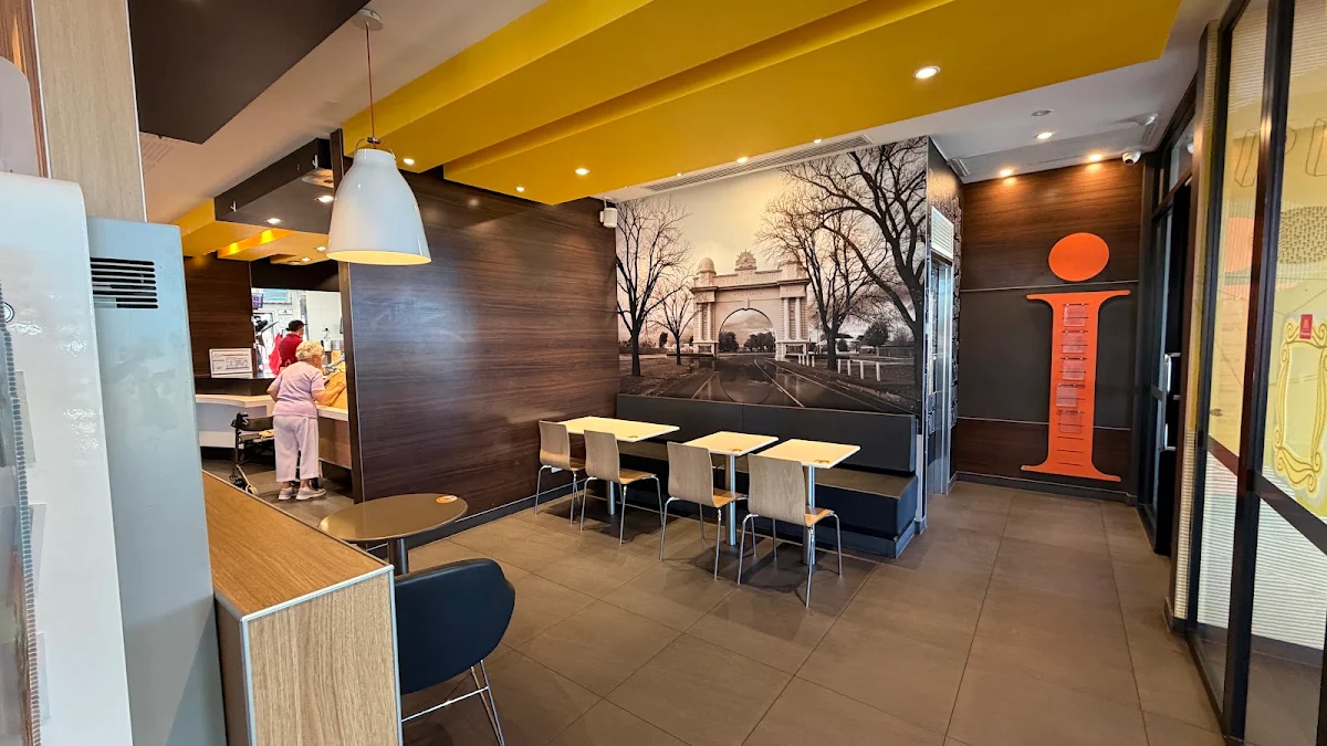 Vibe, McDonald's Lucas