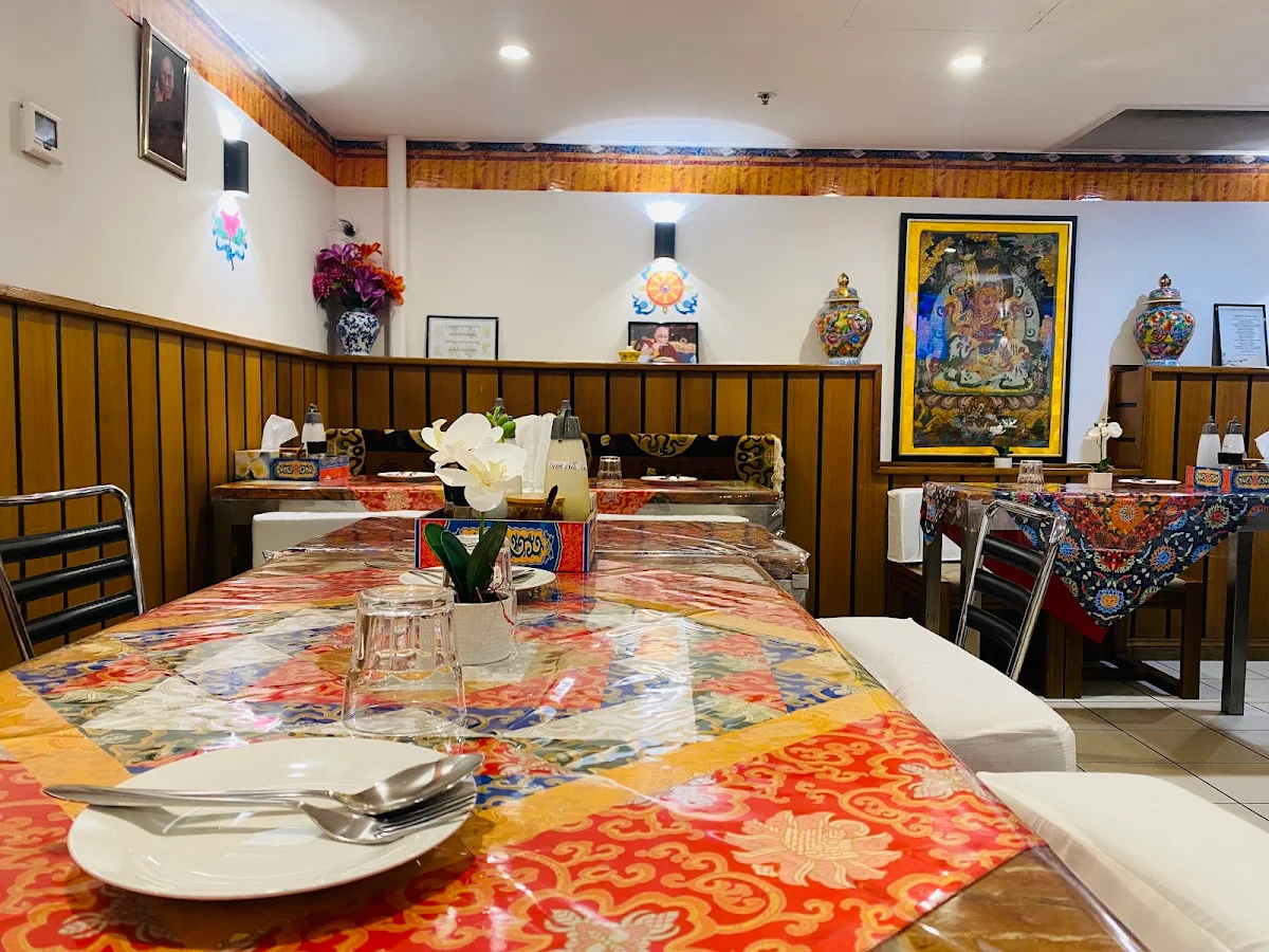 Vibe, Tibet Momo Kitchen Byo