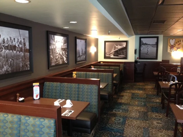 Vibe, Rickys All Day Grill -Scottsdale Center