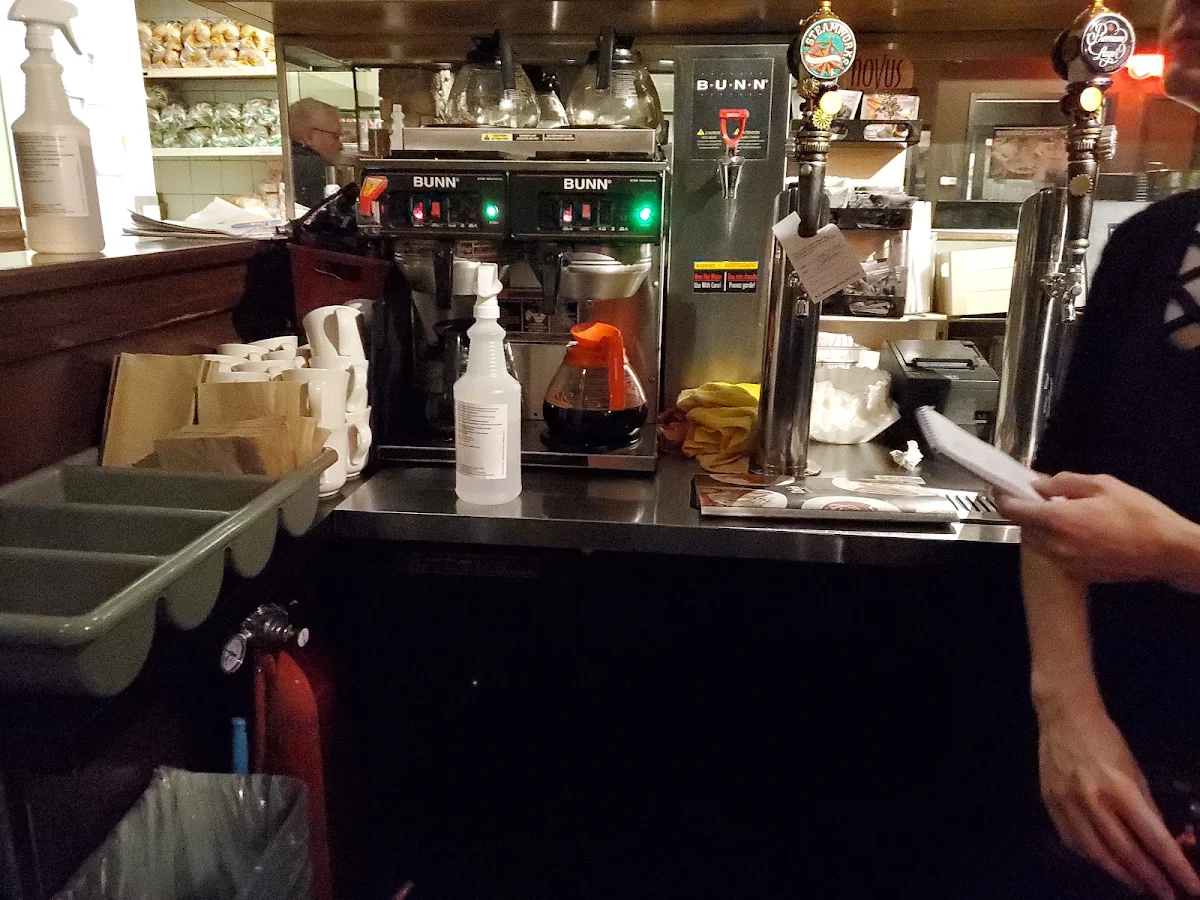 Vibe, Rickys All Day Grill -Scottsdale Center