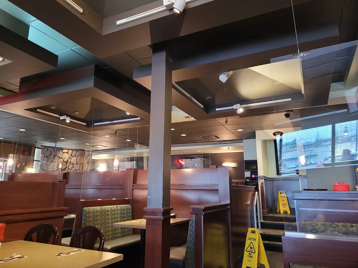Vibe, Rickys All Day Grill -Scottsdale Center