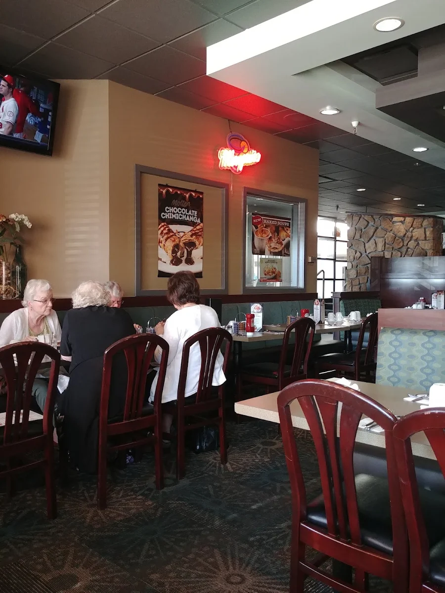 Vibe, Rickys All Day Grill -Scottsdale Center