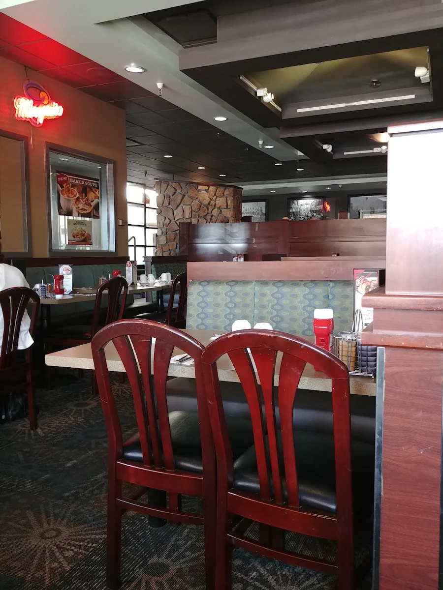 Vibe, Rickys All Day Grill -Scottsdale Center