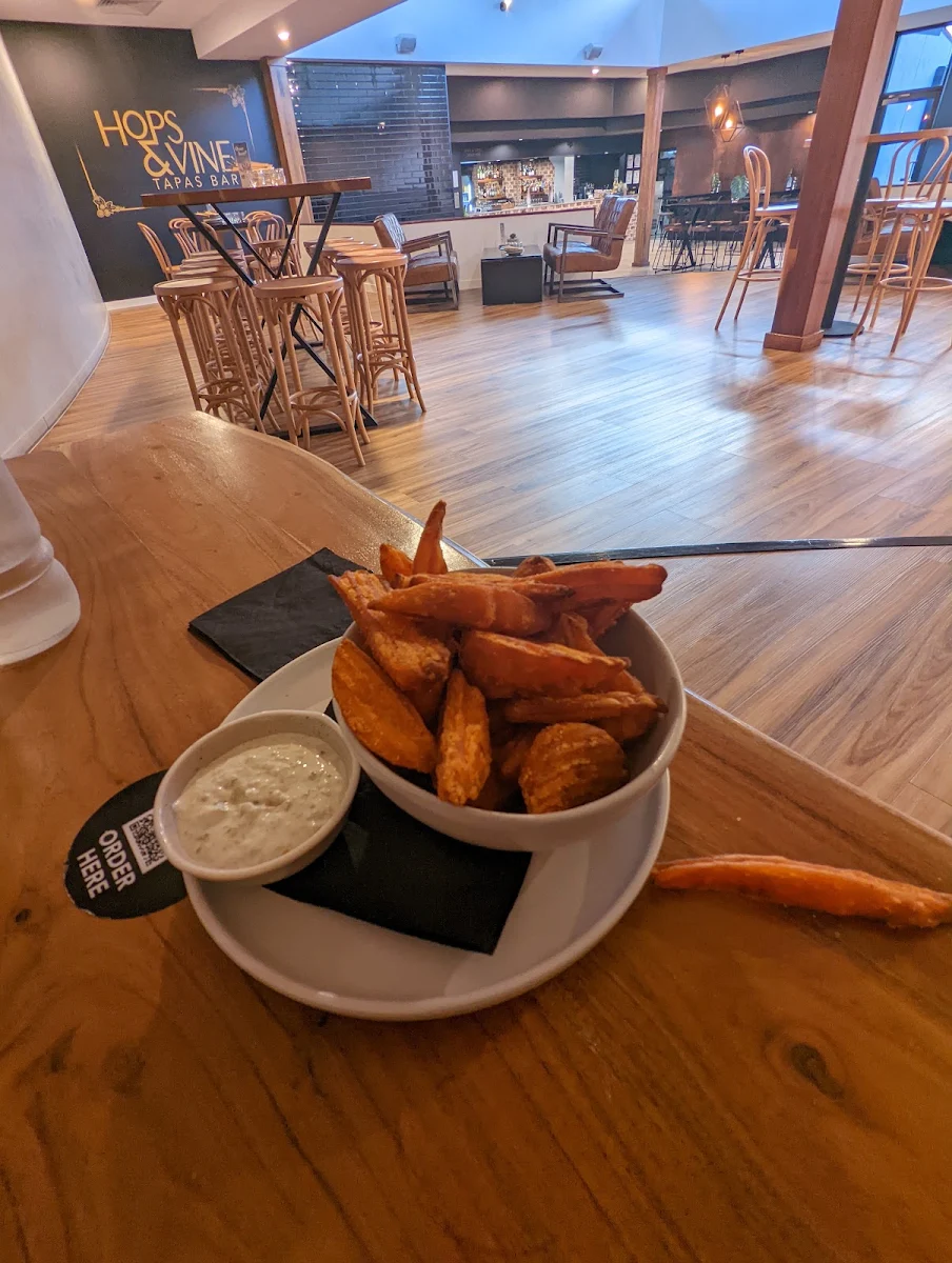 Food & drink, Hops and Vine