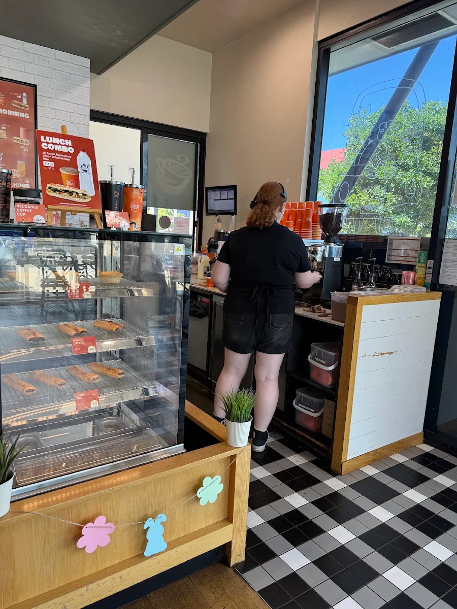 Vibe, Gloria Jean's North Lakes Drive Thru