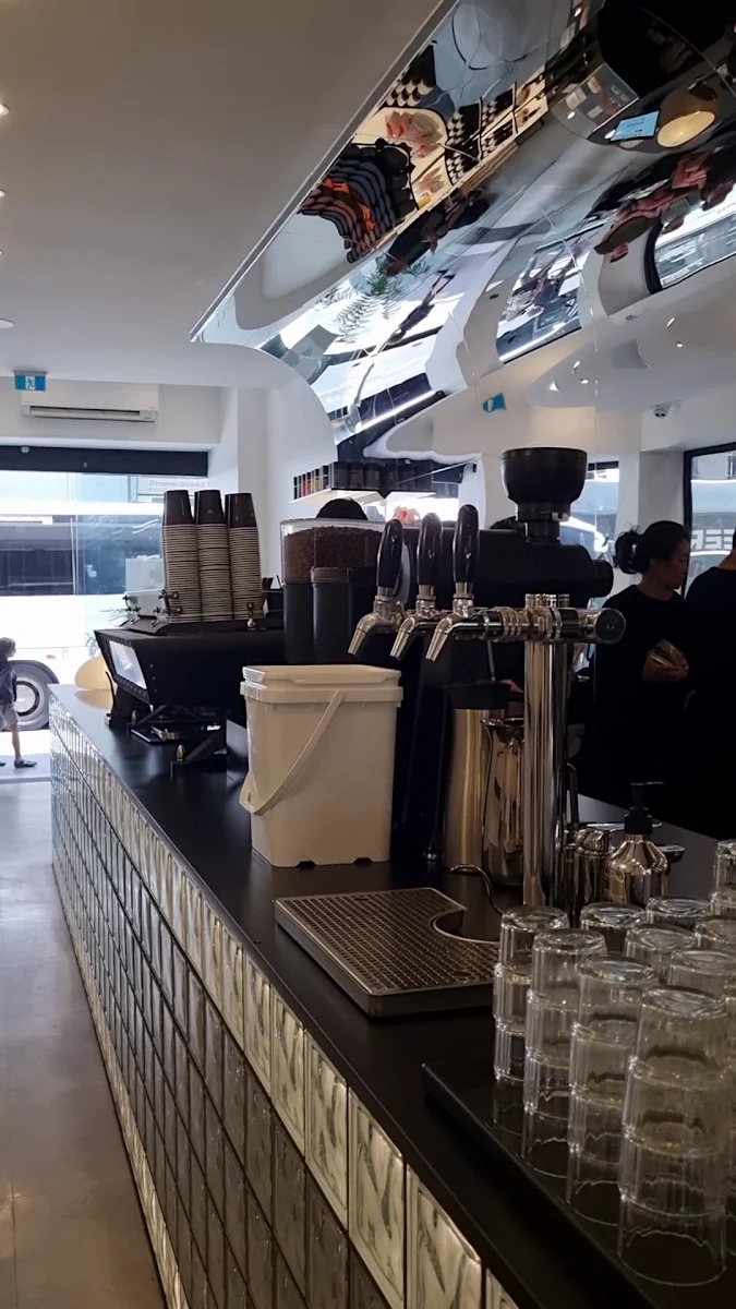 Vibe, BENCH COFFEE CO. Lt Collins