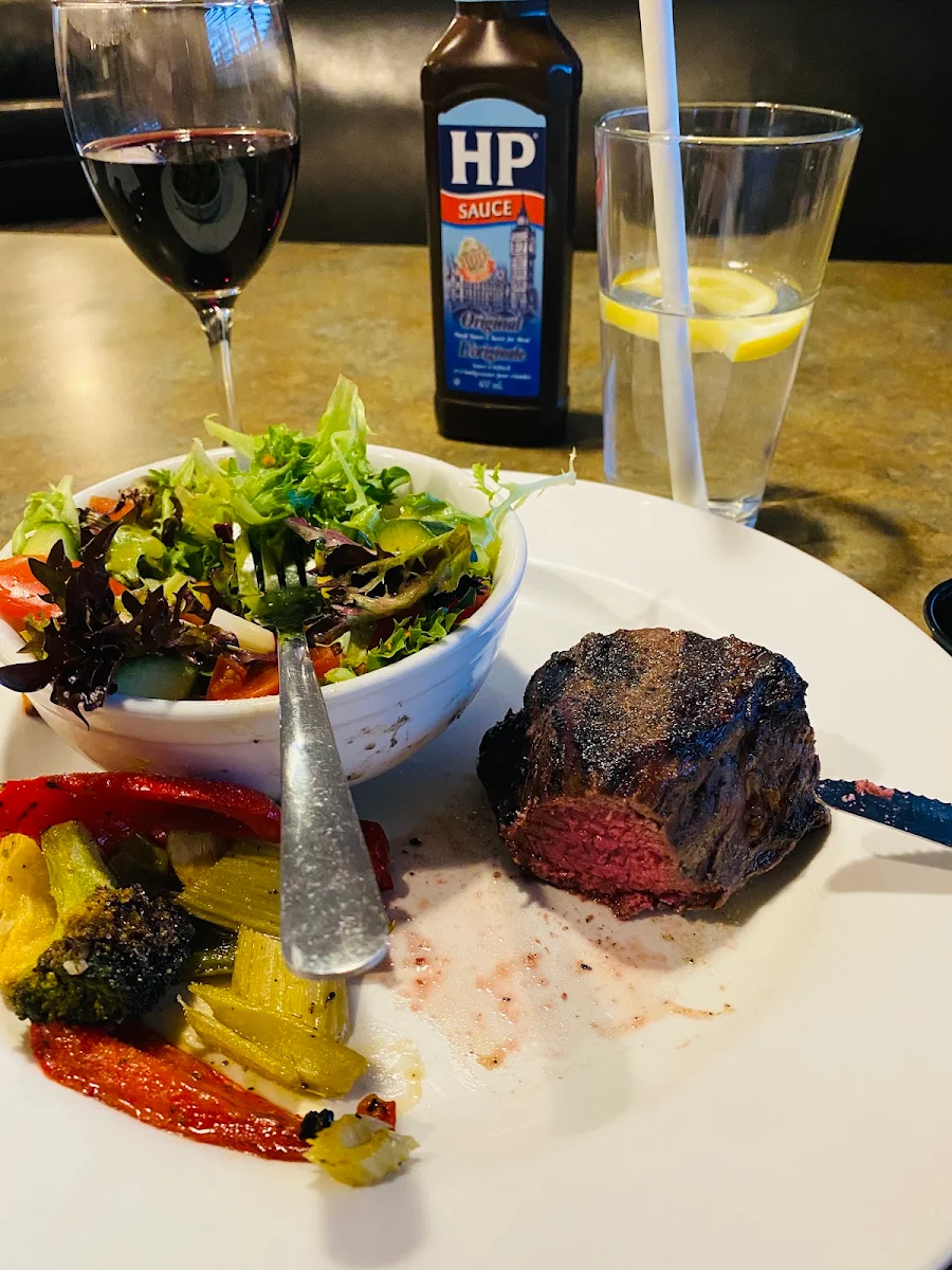 Food & drink, Wells Gray Inn