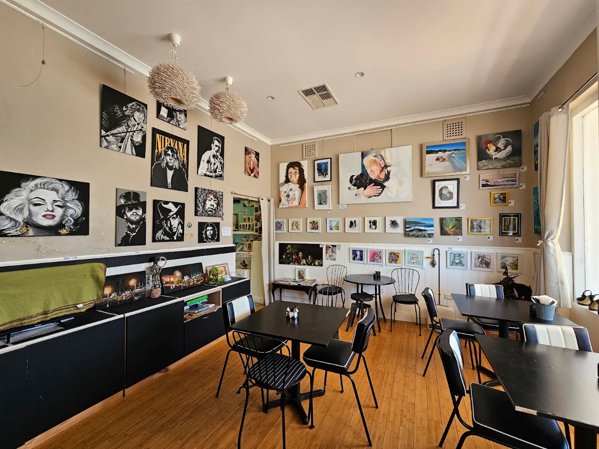 Vibe, Chatterbox Cafe Williams