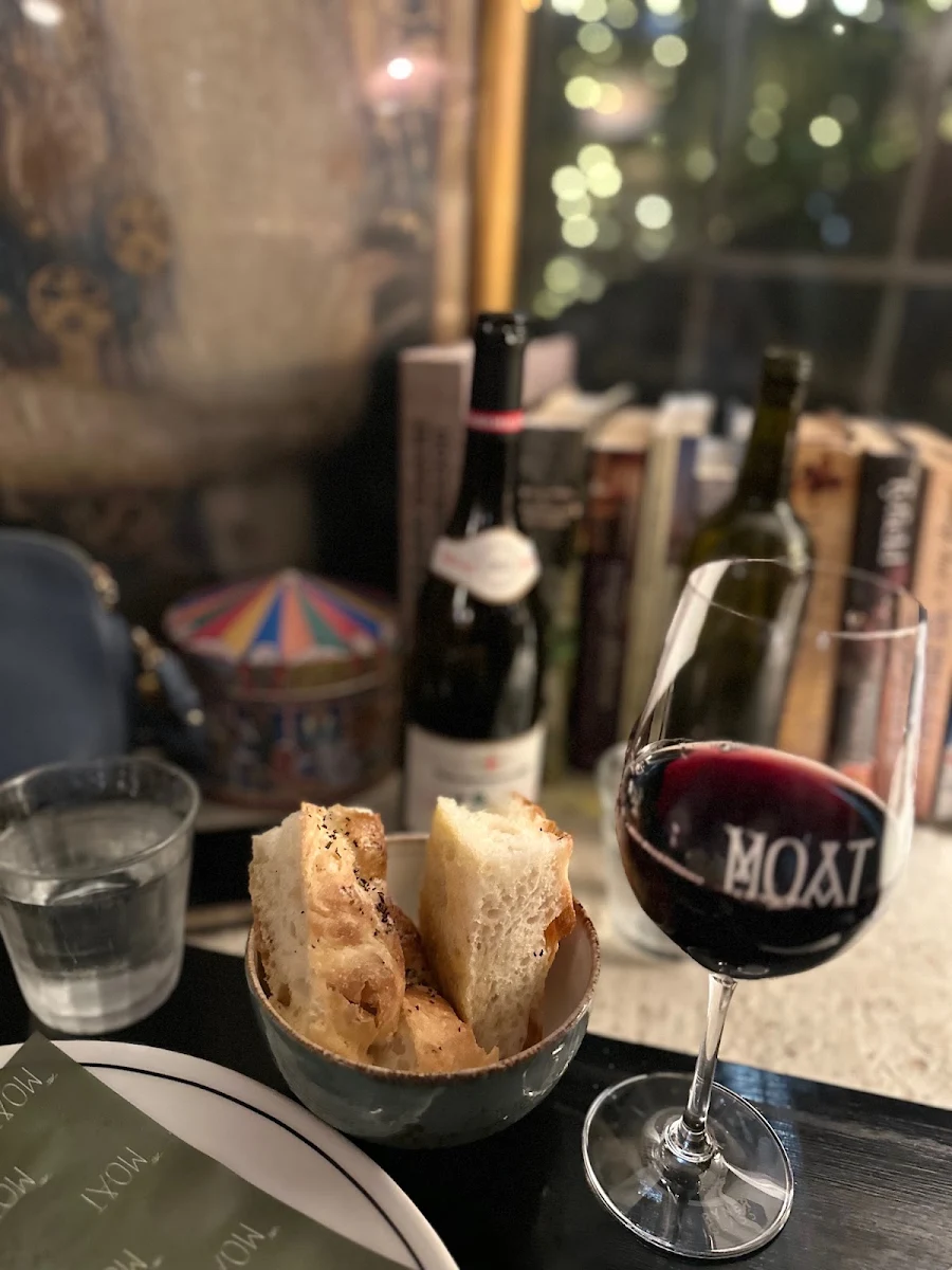 Food & drink, The Moat