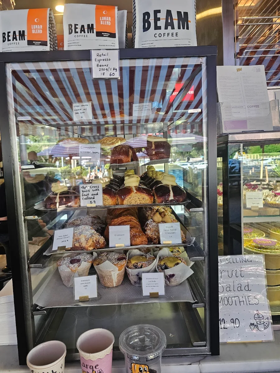 Vibe, Custard Canteen