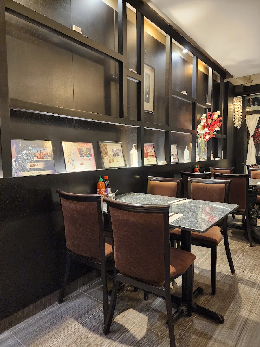 Vibe, Saigon Star Restaurant