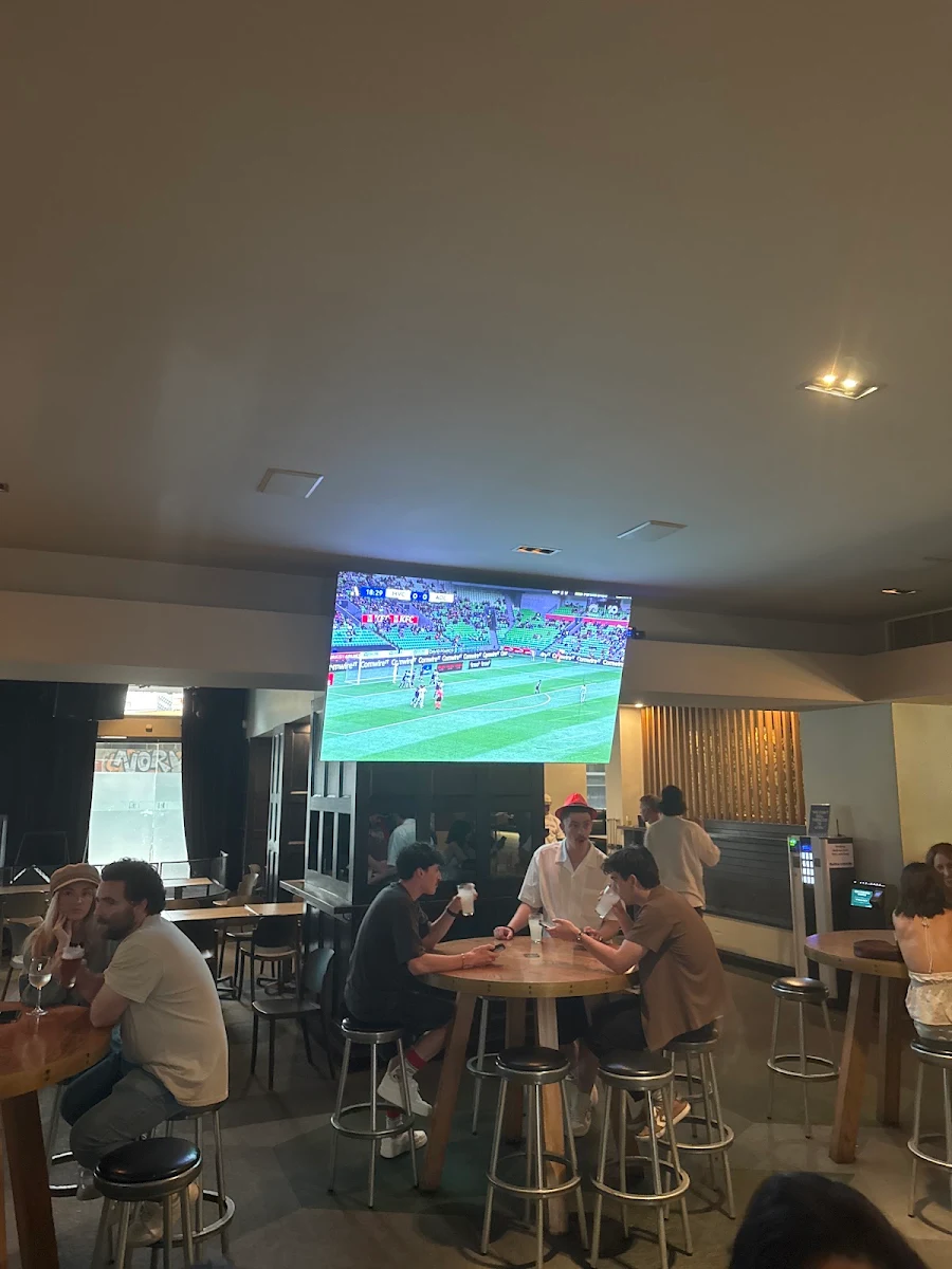 Vibe, The Precinct Hotel